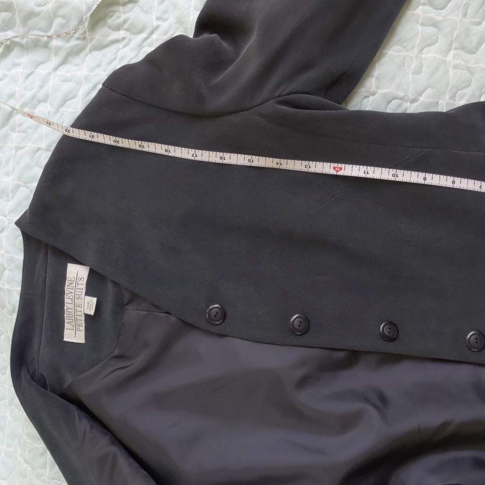 Larry Levine lined silk pant suit nwot. Size 10 petite Very dark navy or black? - Picture 6 of 13